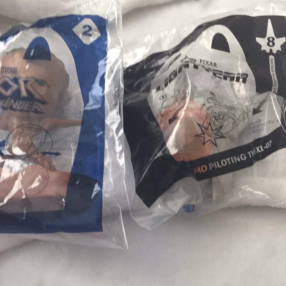 McDonald's Toys 2 Thor and Mo Pilot